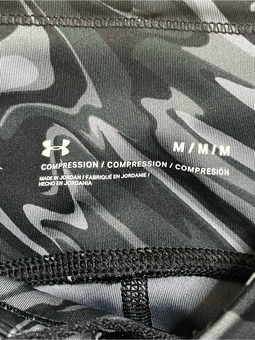 Under Armour Women’s Black Marble Print High-Rise Crop Leggings size Medium - Picture 9 of 13